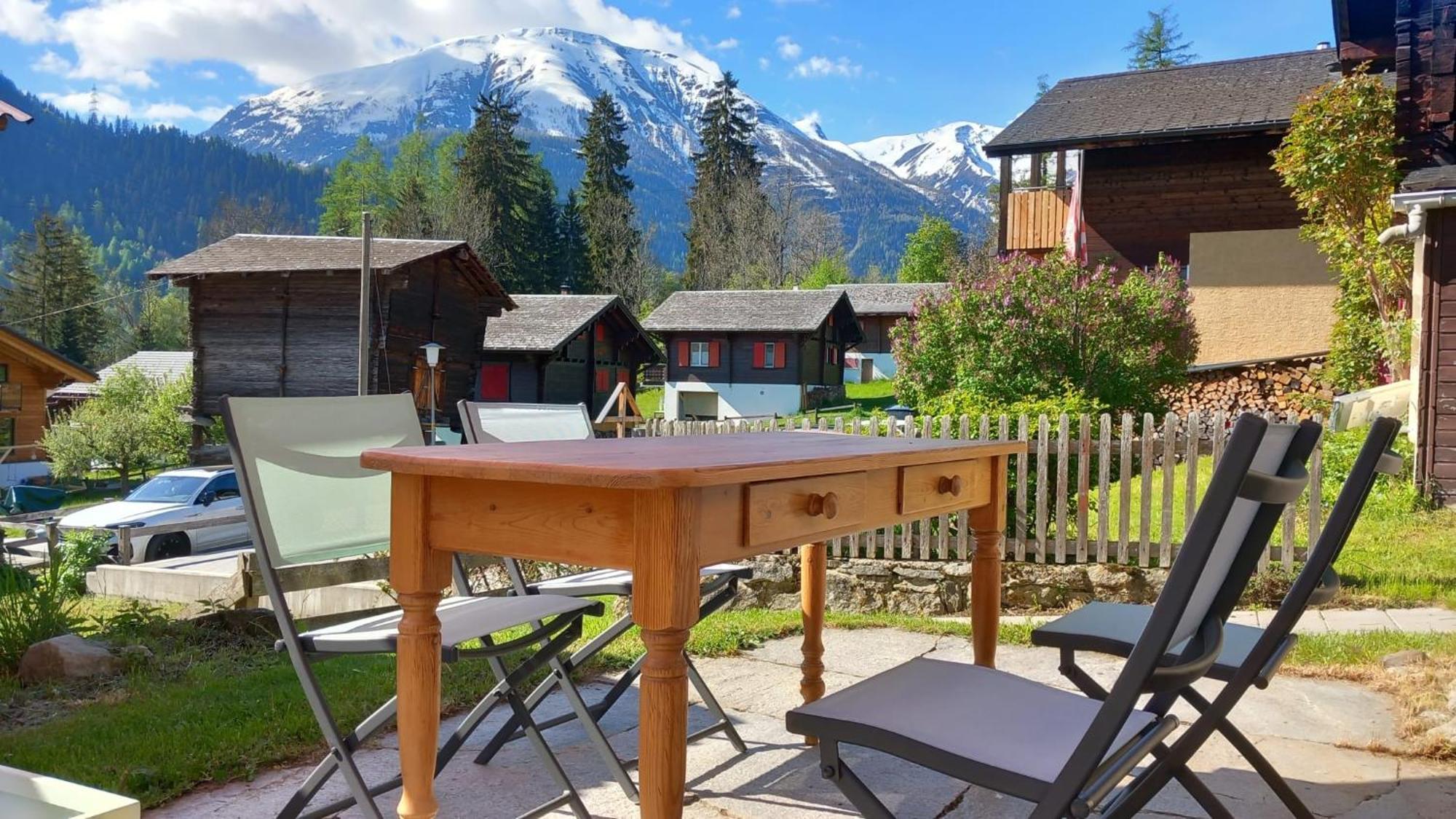 Heimeliges Walliserhaus Fiesch Εξωτερικό φωτογραφία
